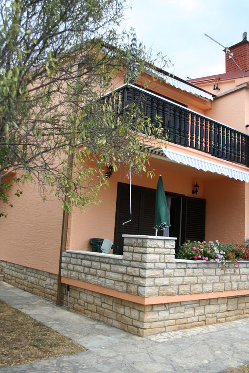 Apartments Santa Barbara Біоград-на-Мору Номер фото